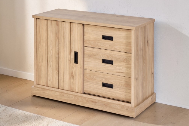 Ummi commode.jpg