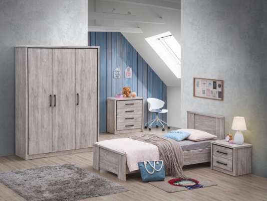 Avec garde-robe 3 portes