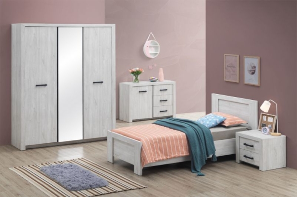Avec garde-robe 3 portes